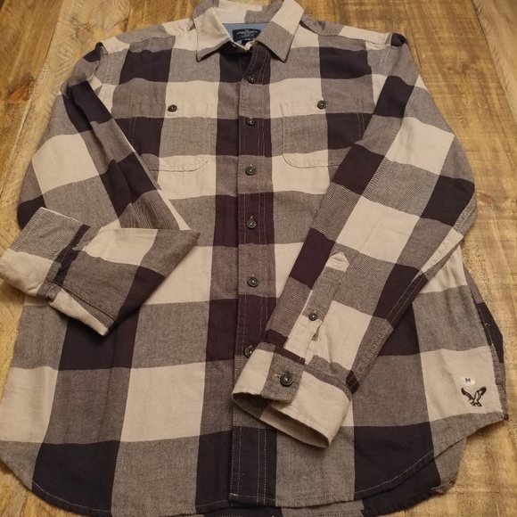 American Eagle Outfitters Men's Flannel Shirt - Picture 4 of 8